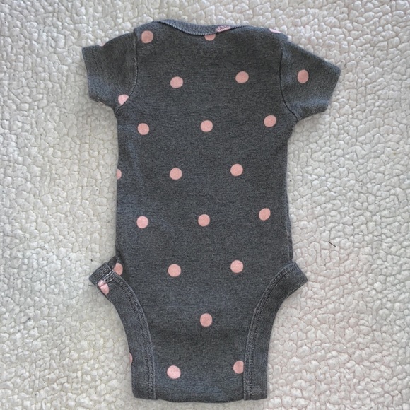 Gerber Organics Gray Bodysuit/Onesie Polka Dot (Preemie) - Picture 5 of 5
